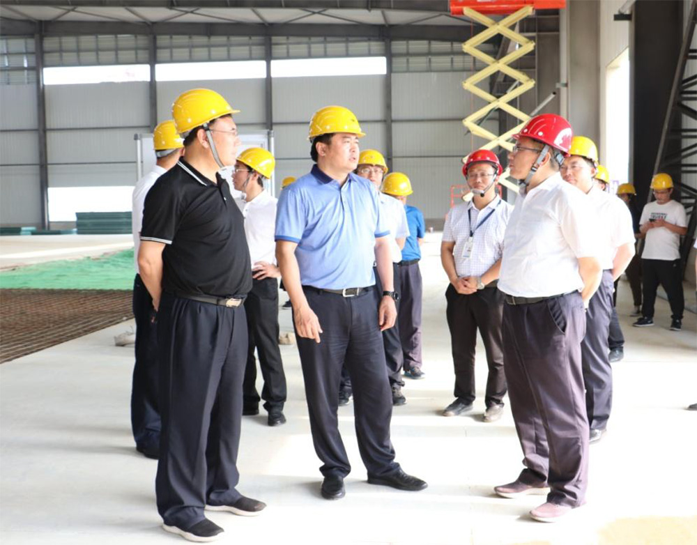 關于市領導到秦皇島精工綠筑開展項目建設和 安全生產工作的調研活動的簡報(圖2) 關于市領導到秦皇島精工綠筑開展項目建設和 安全生產工作的調研活動的簡報(圖2)